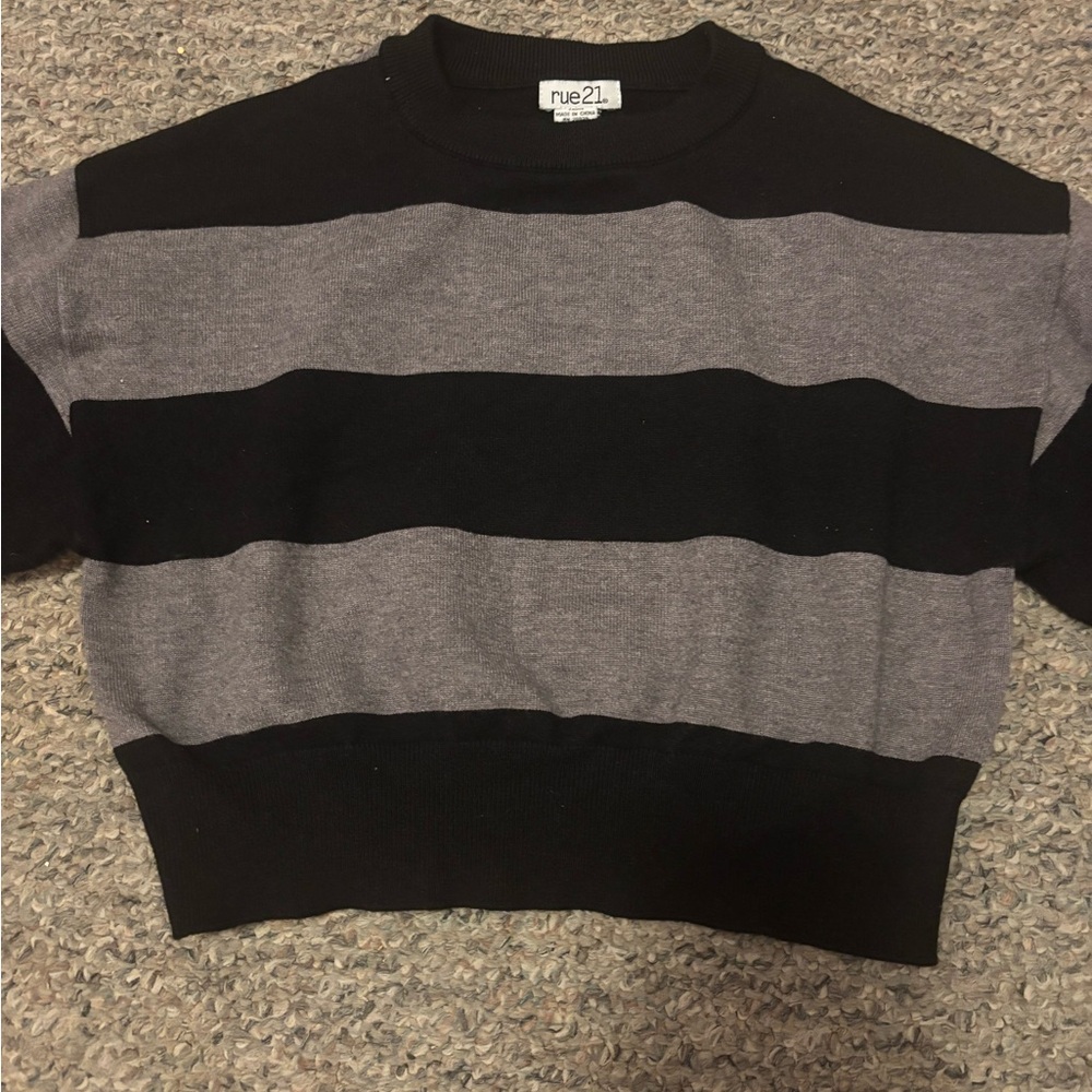Rue21 Classic Black Top